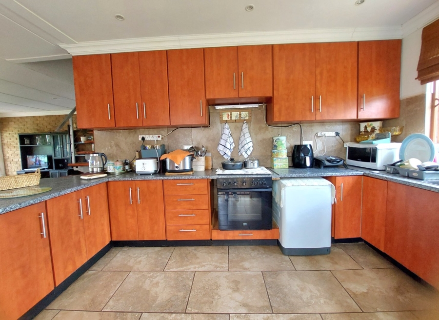 Commercial Property for Sale in Zoutpansdrift North West